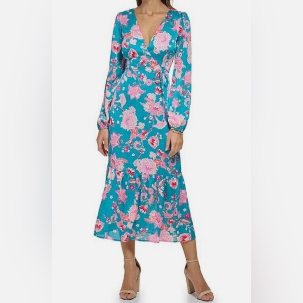 Kenzie Lace Up Open Back V-Neck Turquoise and Pink Floral Midi Dress. Size 6